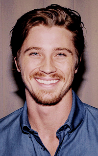 Garrett Hedlund YgREUXdT_o