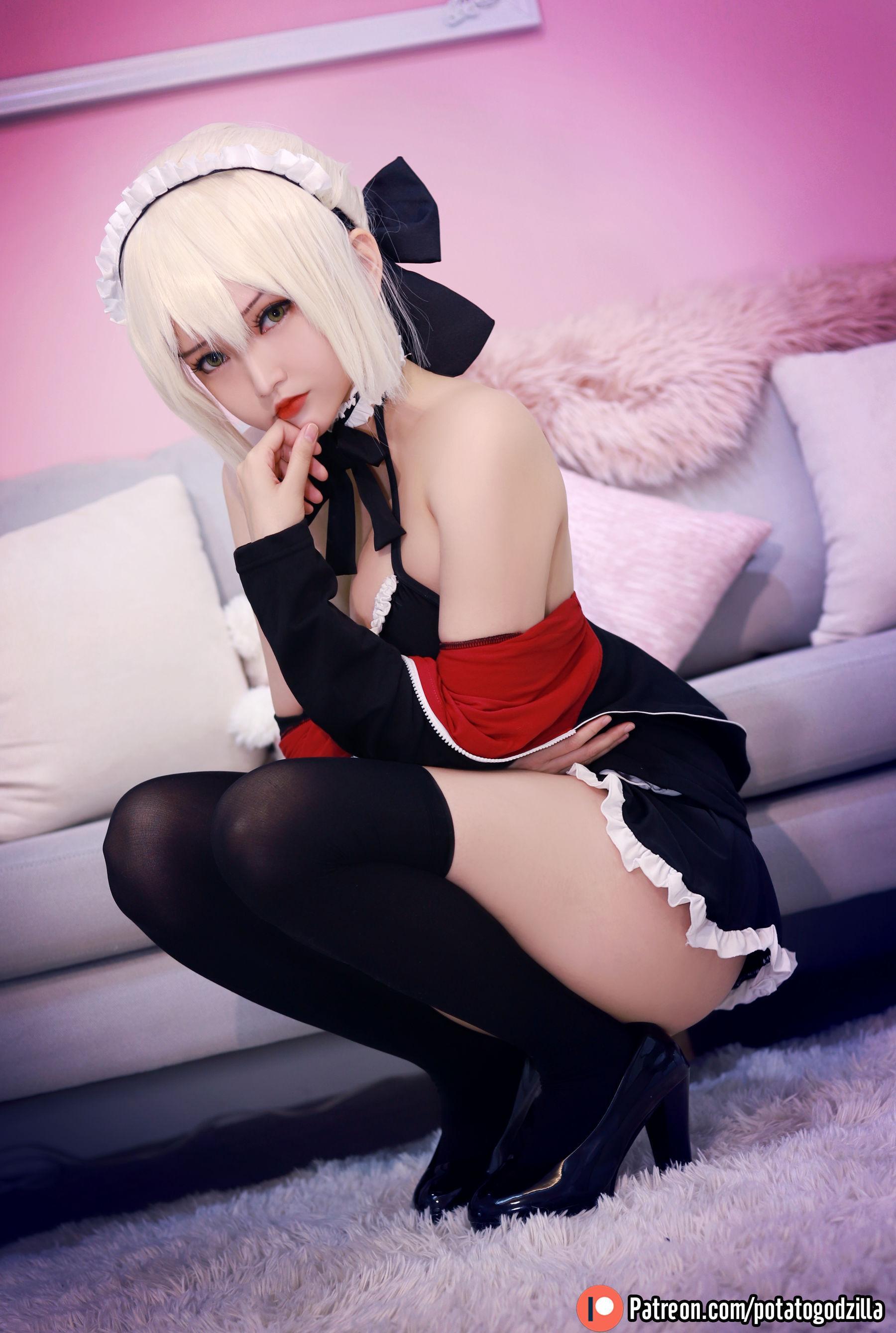 Coser小姐姐Potato Godzilla – Saber Alter Maid 套图(16)