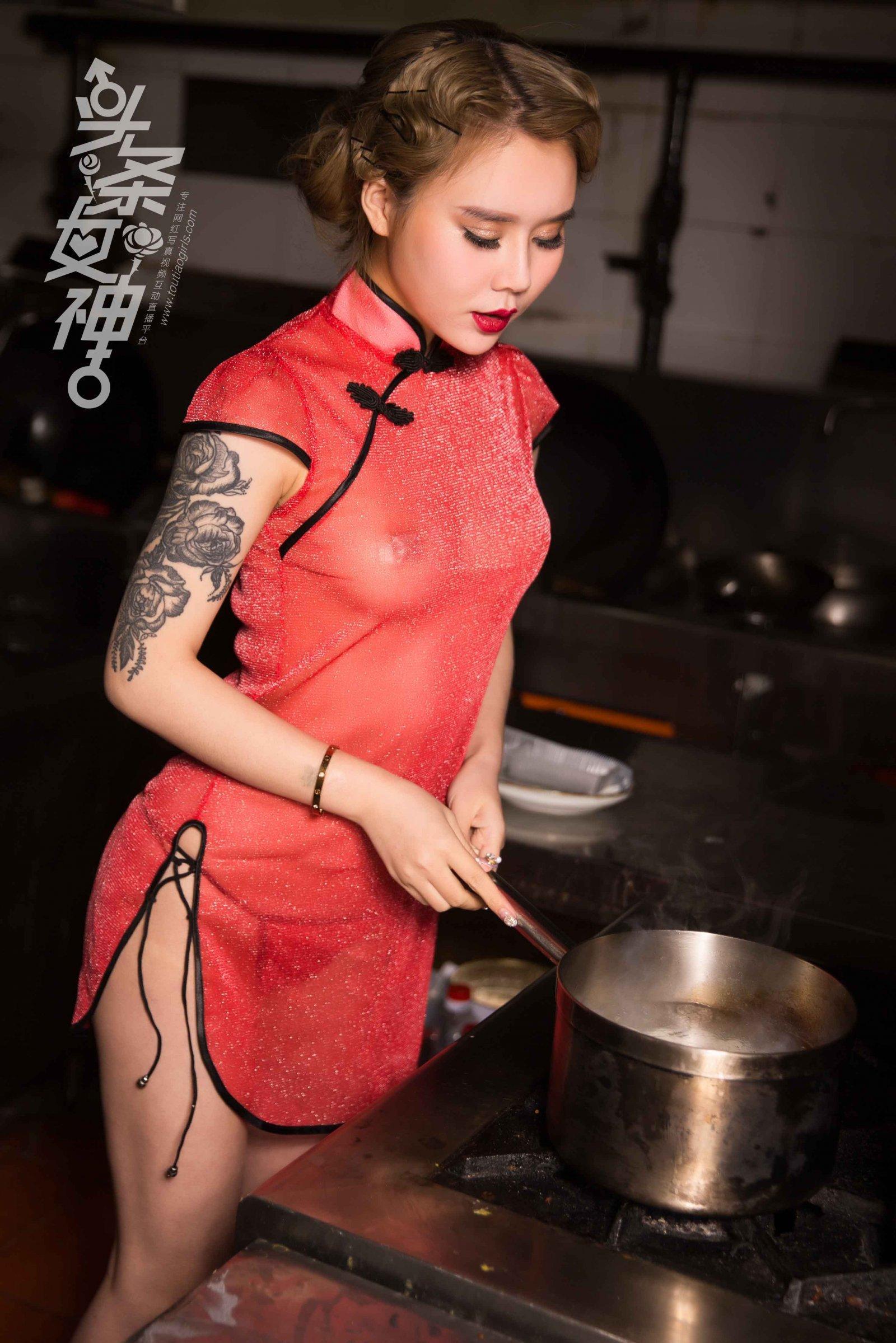 头条女神 Vol. 552 爱丽莎《春节包饺子吃元宵》(21)