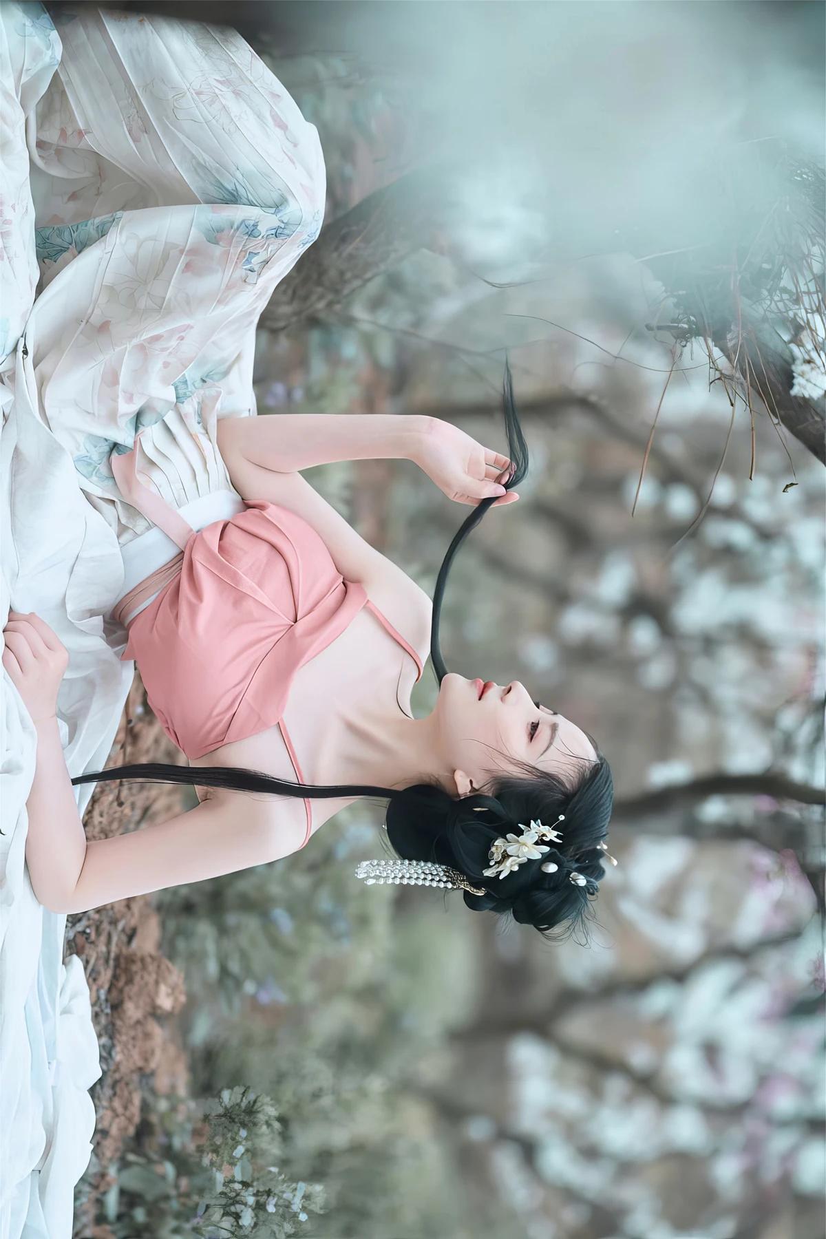 年年Nnian, 写真集 – 三月花(10)