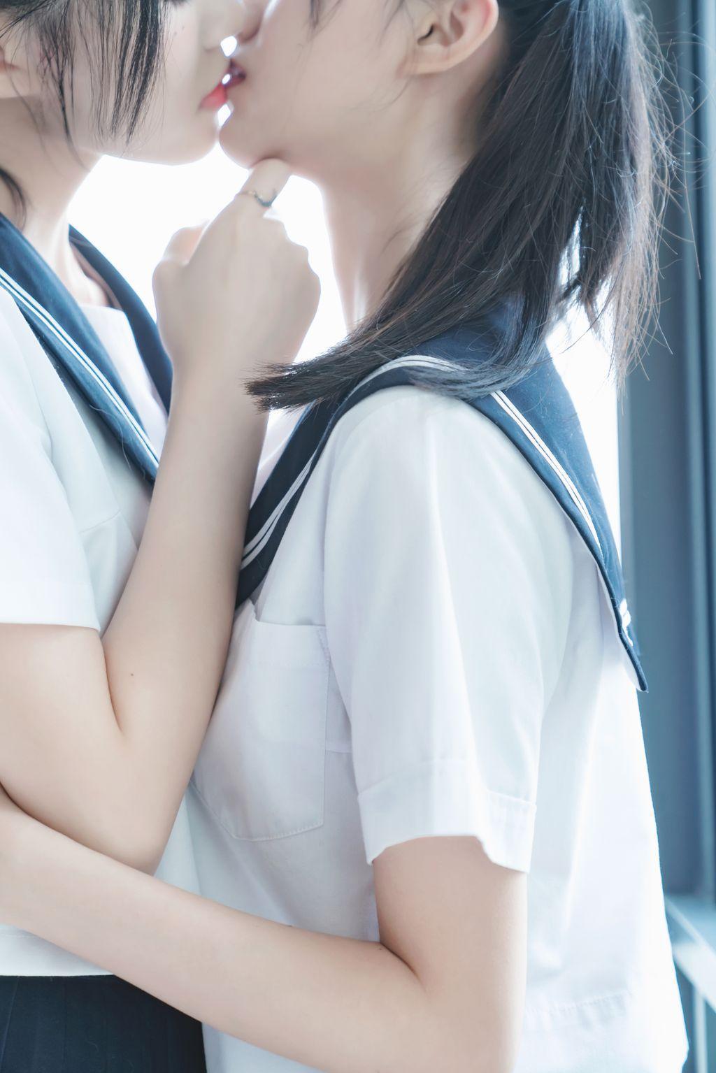 Coser @ 桜 桃 喵 Vol.047: 制服 双子 (38 photos)(18)