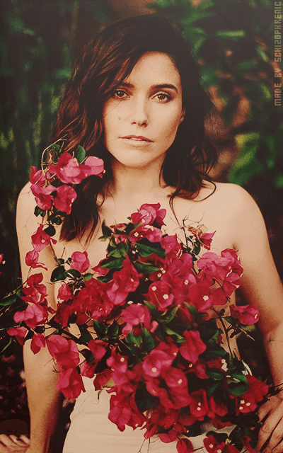 Sophia Bush S2wOIgB6_o