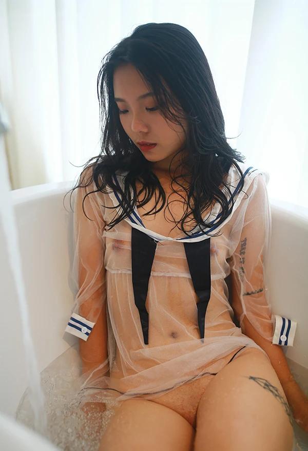 人气模特黄雅琪ijoycebabe酒店私拍人体图集(16)