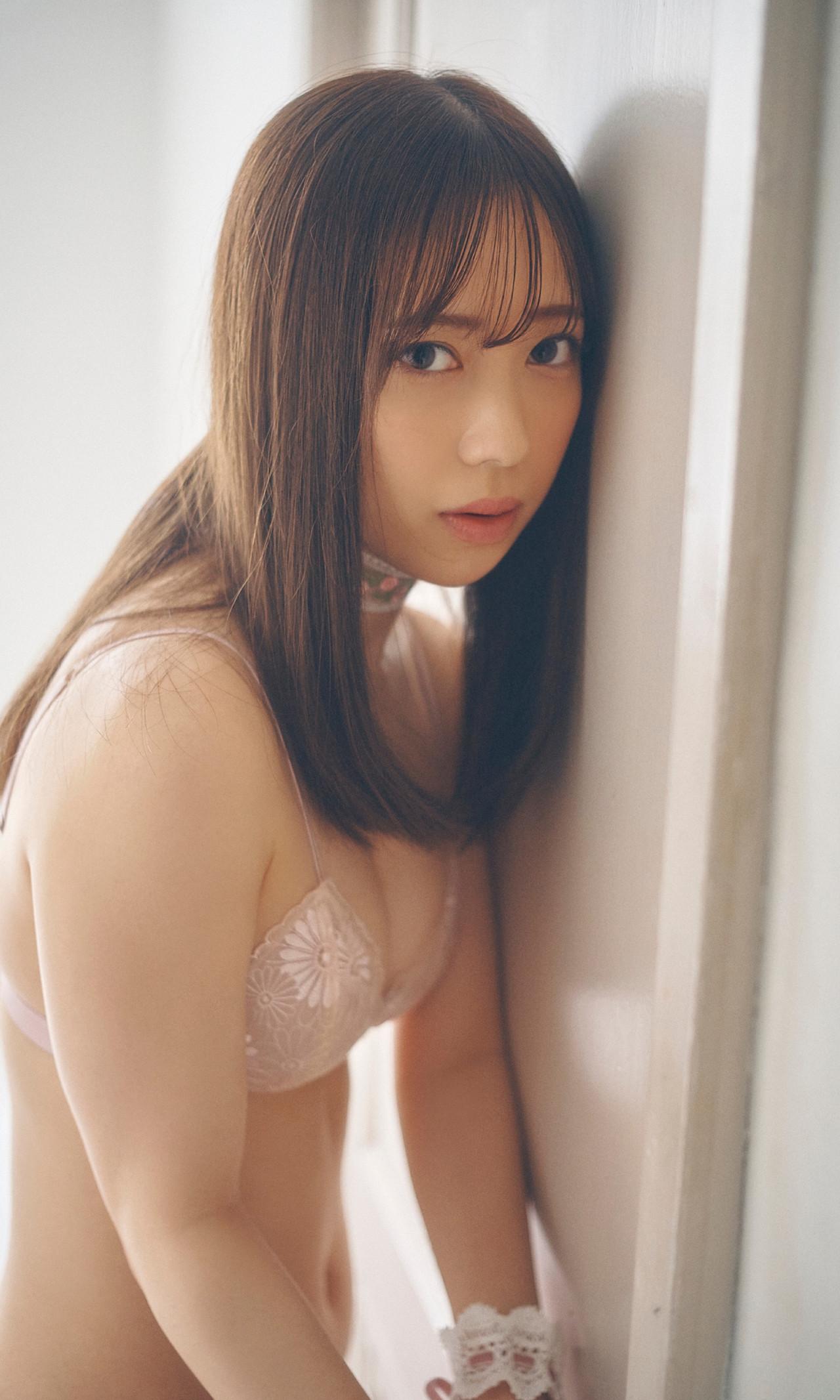 Yotsuha Kominato 小湊よつ葉, 週プレ Photo Book 「まっさらな再会。」 Set.02(3)