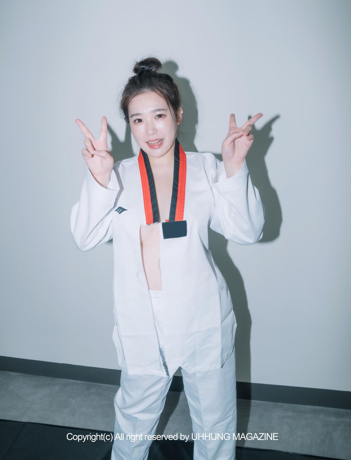 Jenn 젠, UHHUNG Magazine Vol.01 Taekwondo Set.03(1)