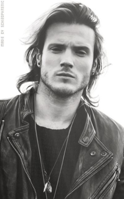 Dougie Poynter 2amT57nB_o