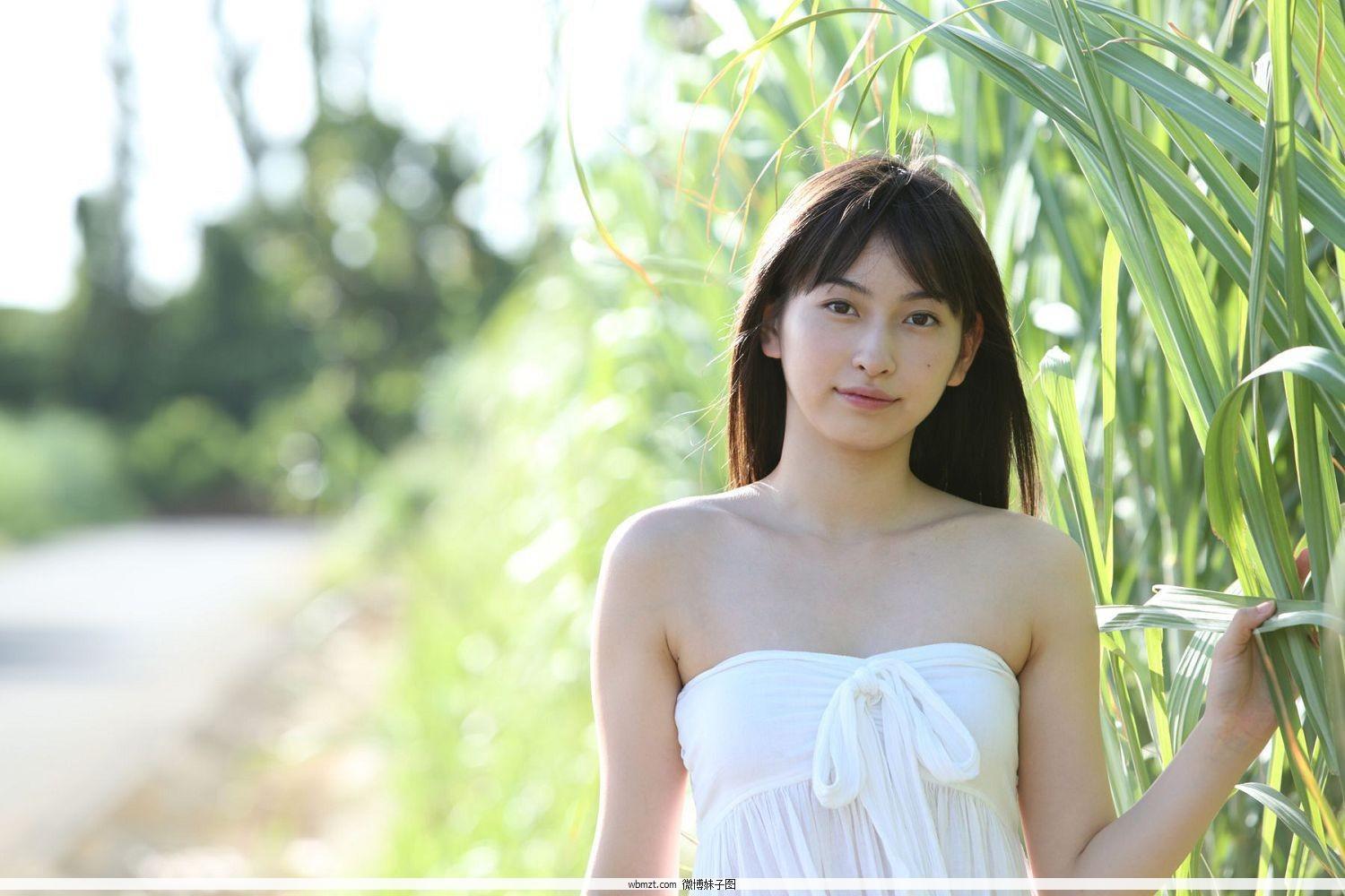 [H!P Digital Books写真] Vol.143 植村美 Akari Uemura(23)