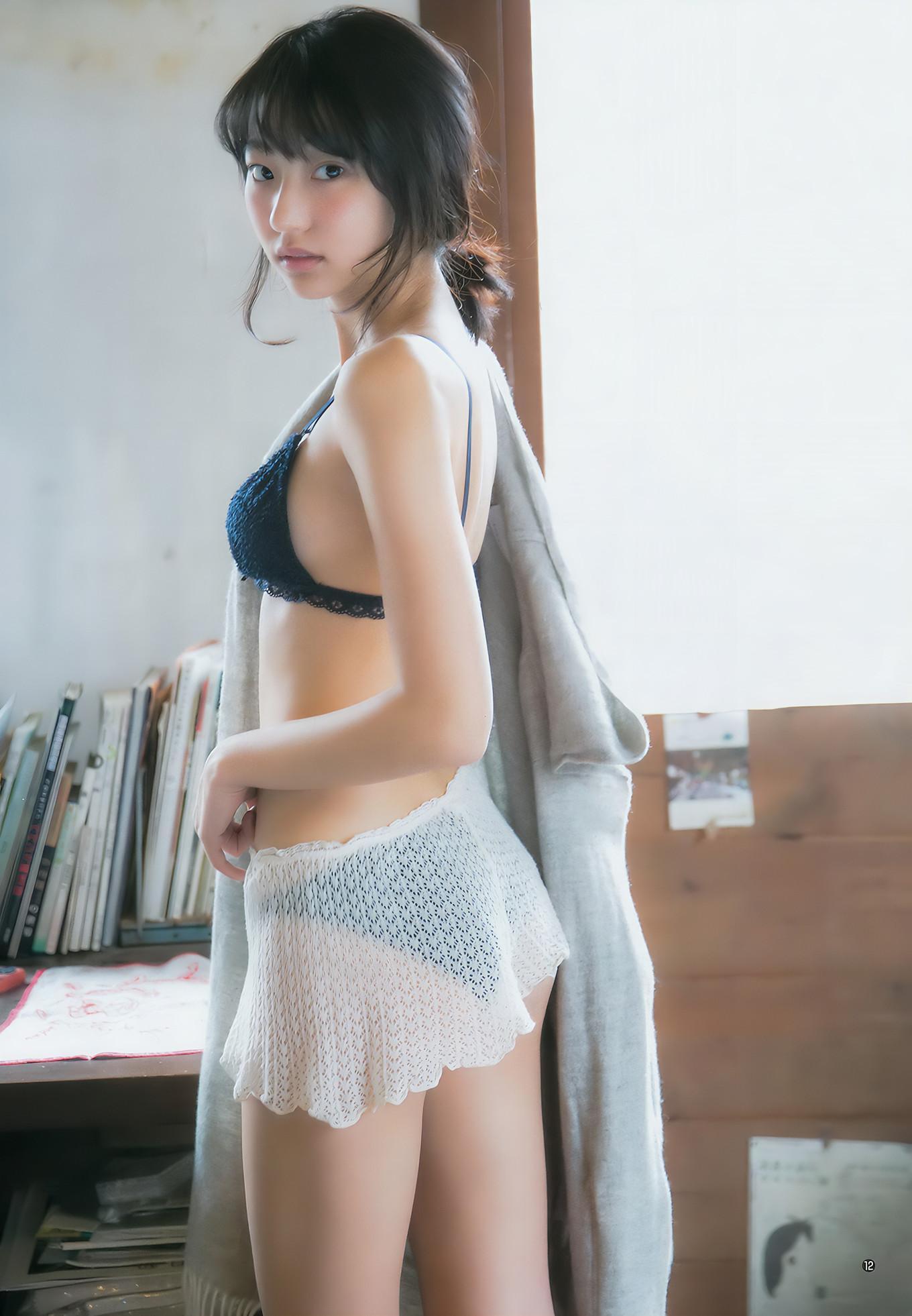 武田玲奈・鈴木茜音, Young Jump 2017 No.11 (ヤングジャンプ 2017年11号)(9)