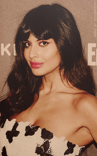 Jameela Jamil OsARAFWb_o