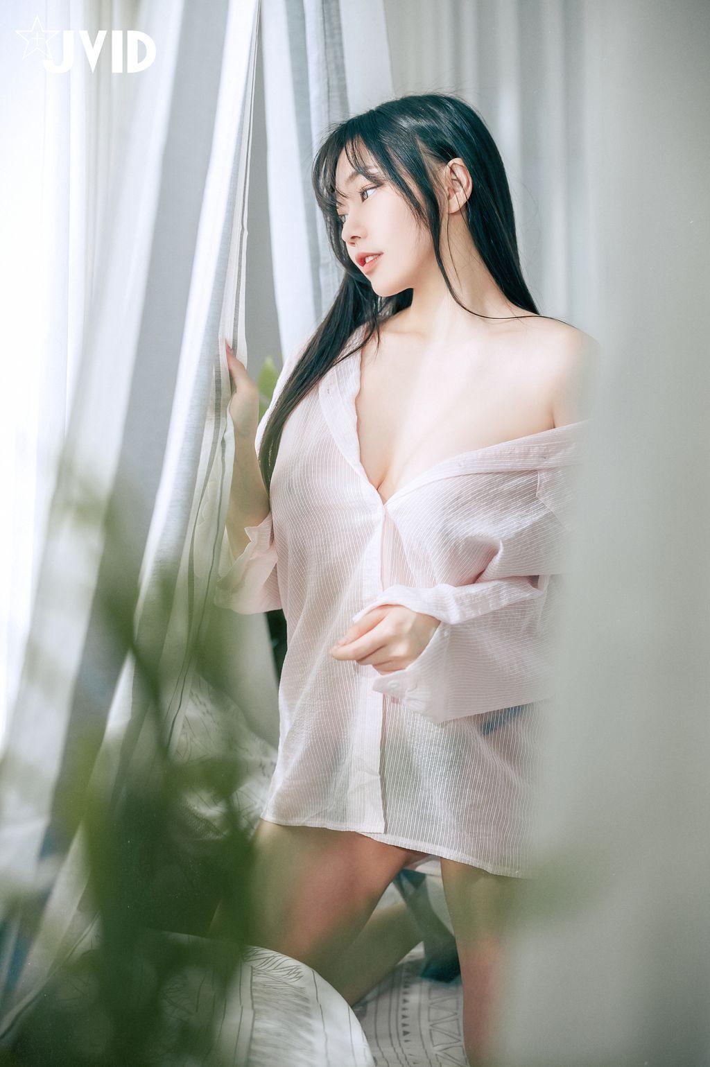[JVID] 苡昕Slivia: 超巨乳女秘書 (159 photos)(112)