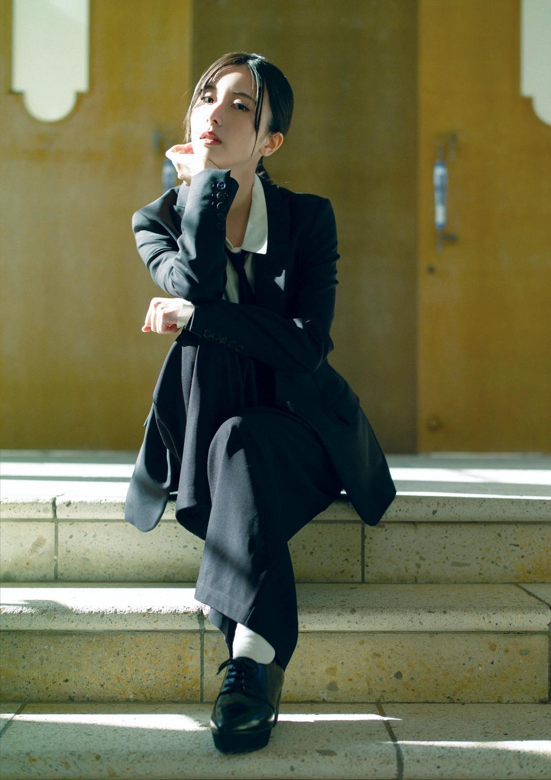 Kotoko Sasaki 佐々木琴子, 1st写真集 「明け方の夢」 Set.01(13)