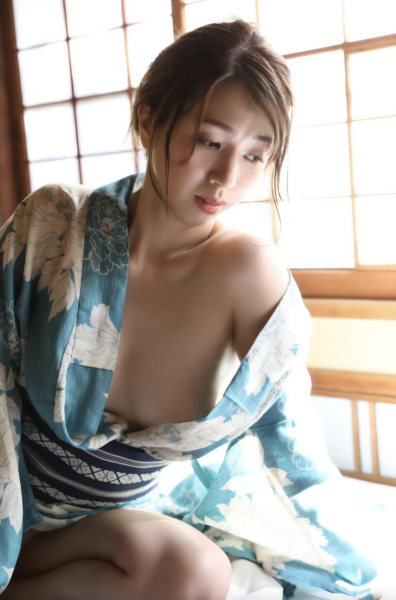 Kayo Sugimoto 杉本佳代, FRIDAYデジタル写真集 『東海No.1巨乳キャスター Ｇカップ乳初ヌード』 Set.03(12)