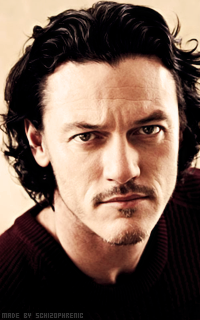 Luke Evans DuuUx8S4_o