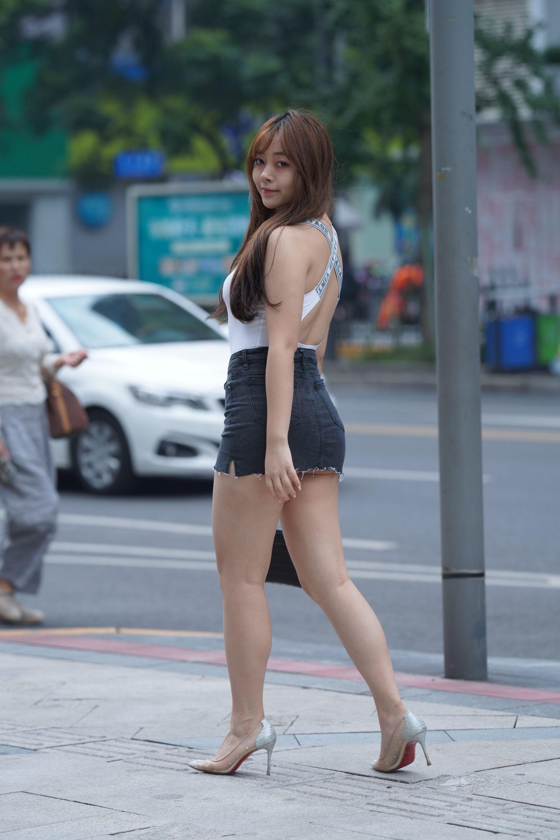 街拍 透明高跟热裤美女(402)