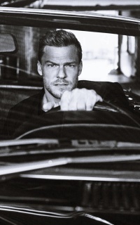 Alan Ritchson XKjtlI48_o