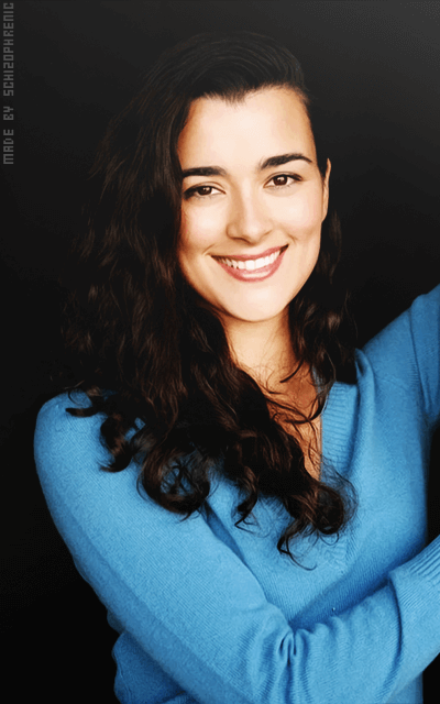 Cote de Pablo P8z8gVF4_o