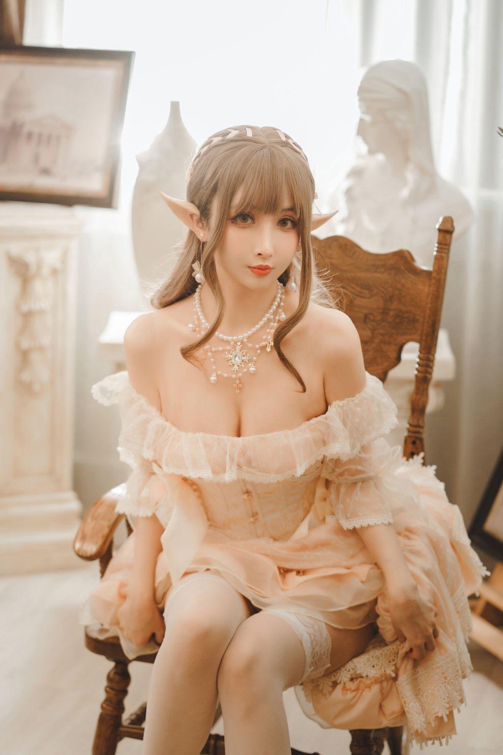 Coser@rioko凉凉子 Vol.043: 精灵姐姐 (31 photos )(2)