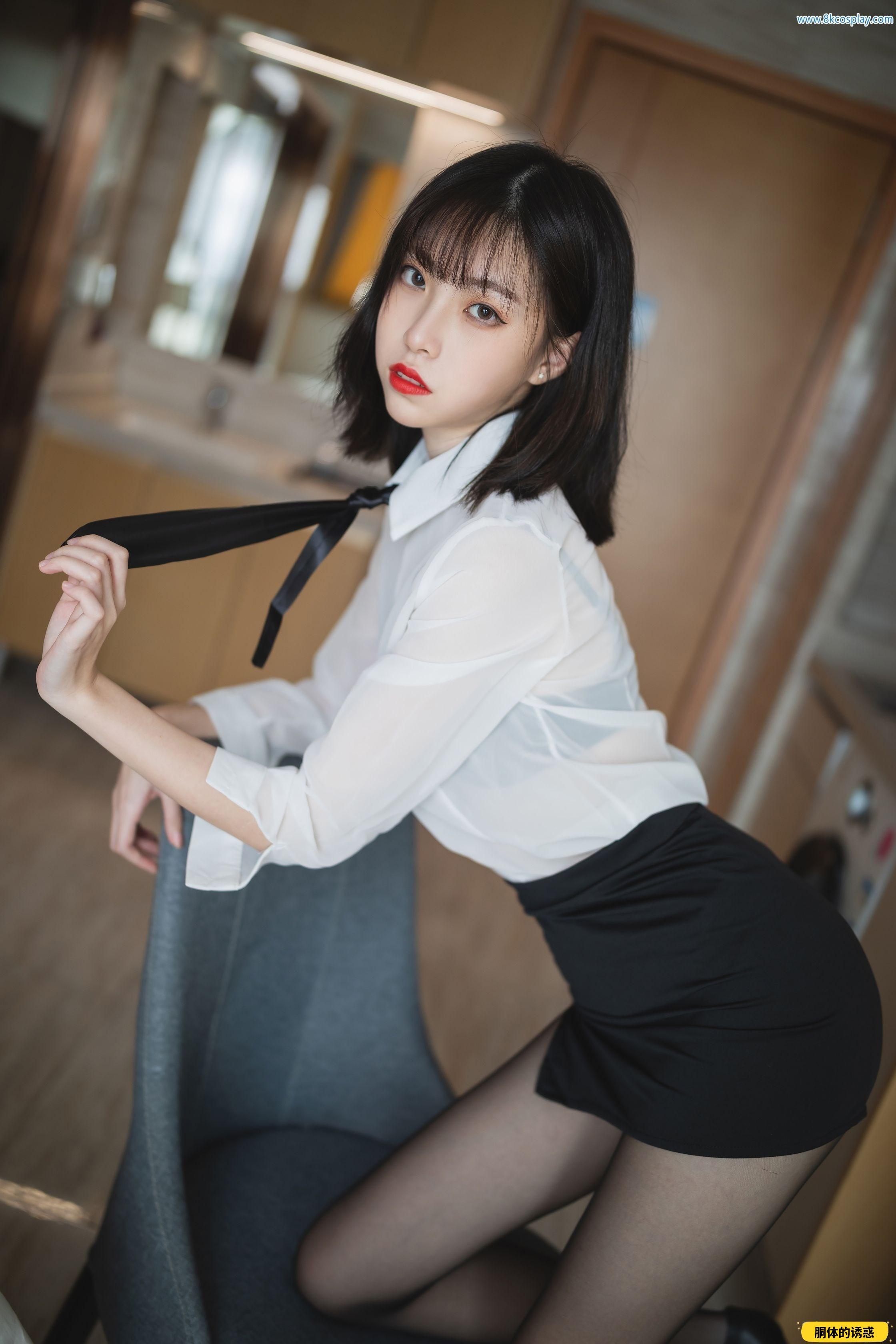 许岚LAN - NO.02 OL制服 Office Lady [41P-727MB]