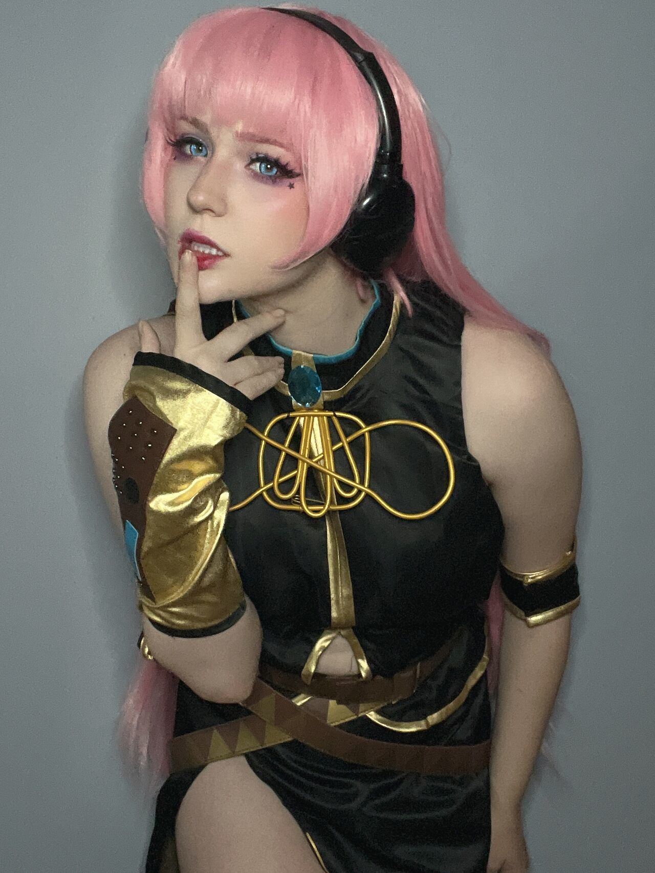 Satin Stars - Luka Megurine