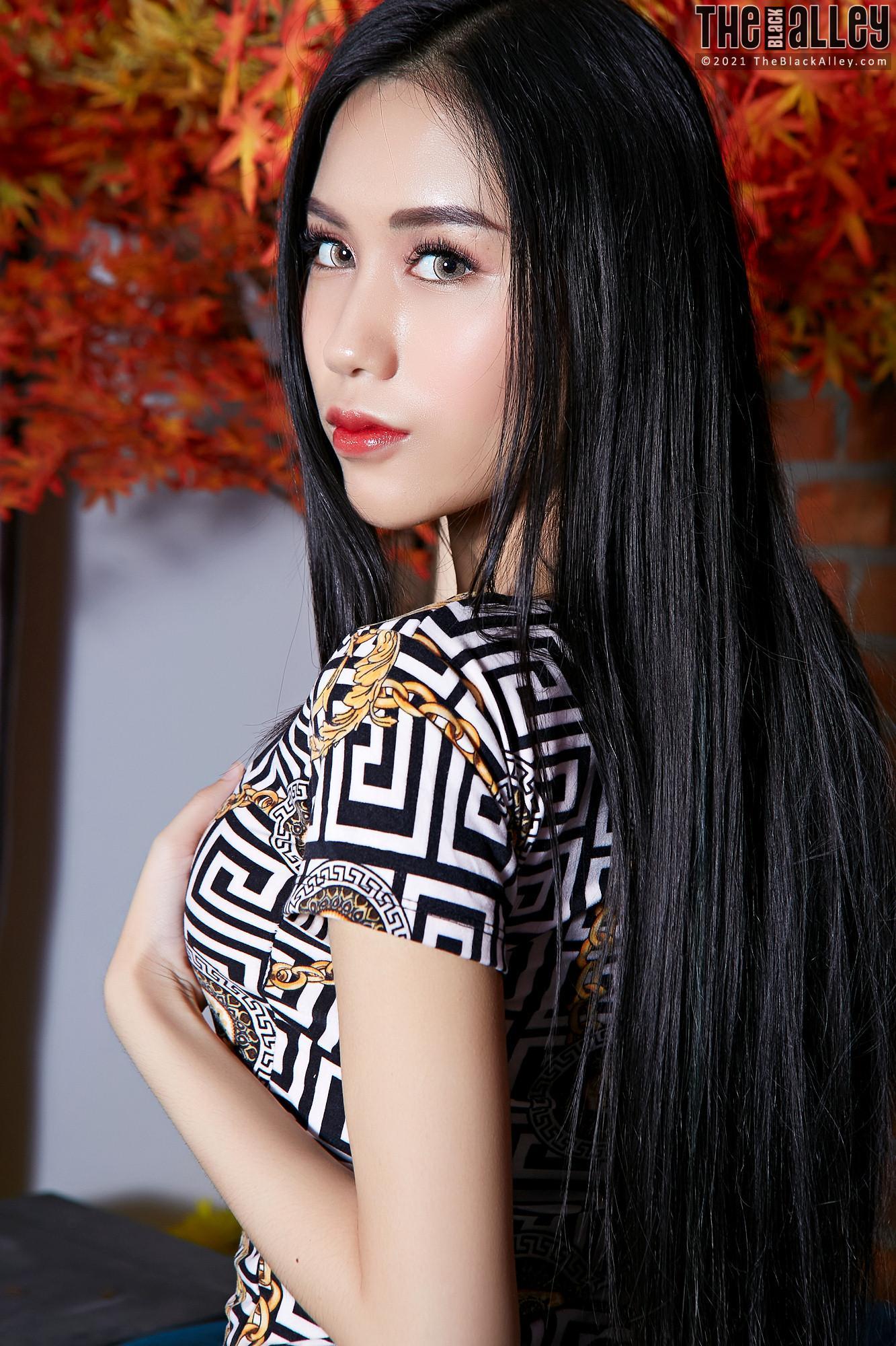 Evelynne The Black Alley Photobook Set.03(4)