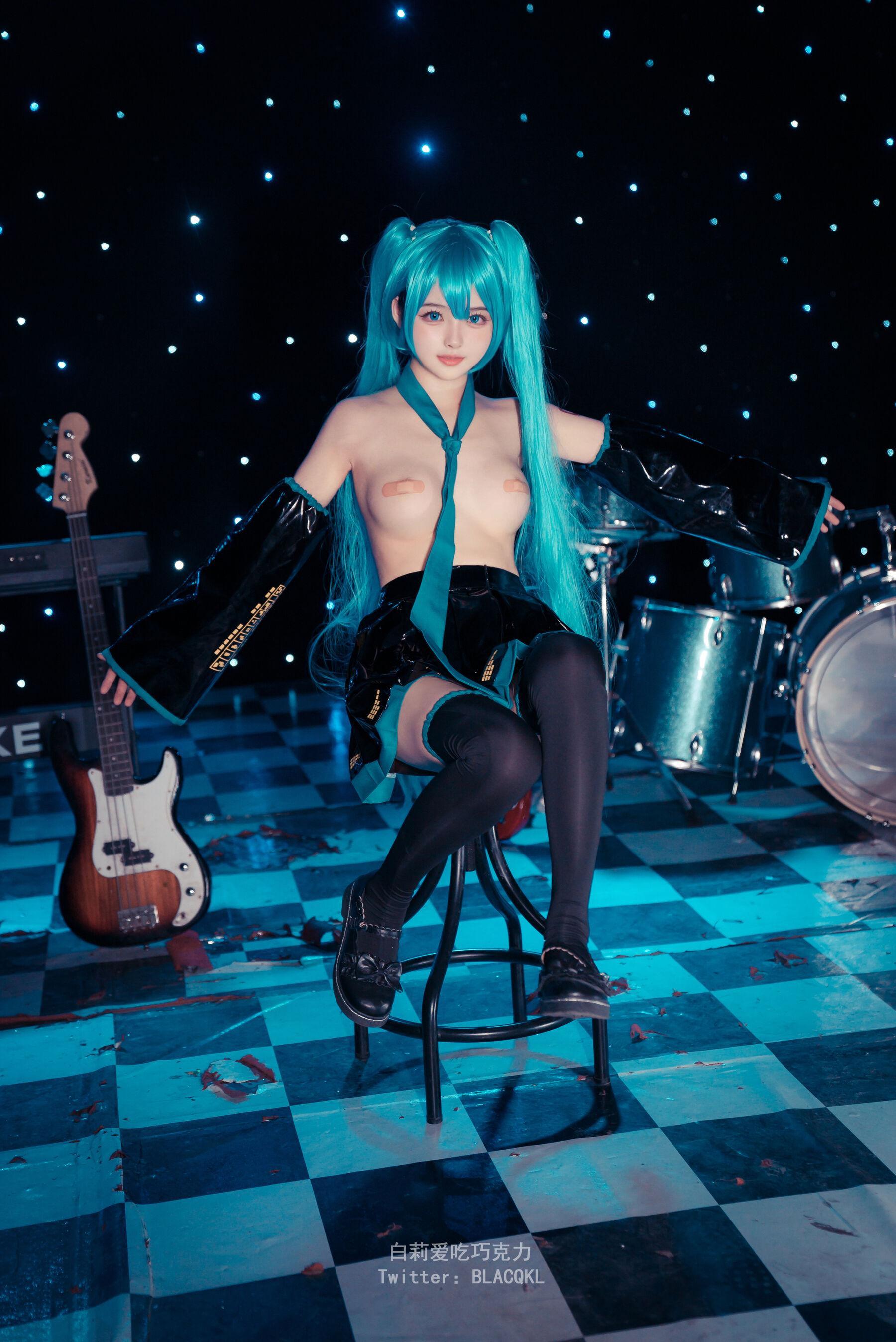 国模人体 白莉爱吃巧克力《未来初音 Miku》(49)
