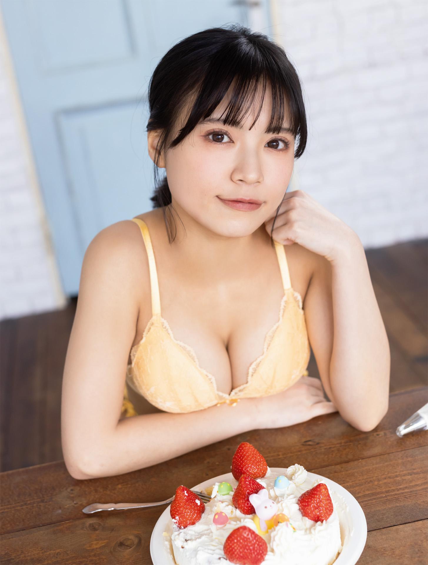 Wakana Sumino 隅野和奏, Platinum Flash 2023.02 Vol.21(4)