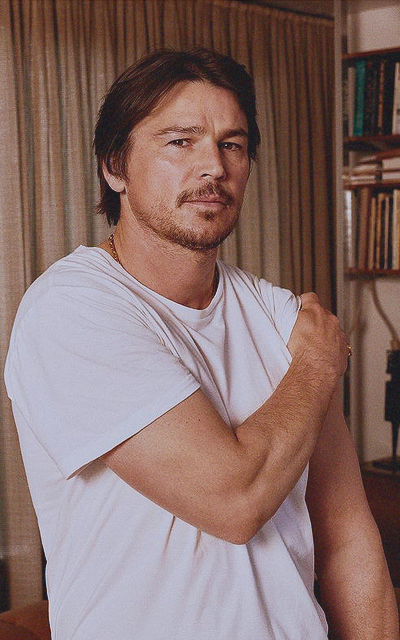  Josh Hartnett EtMX2Acf_o