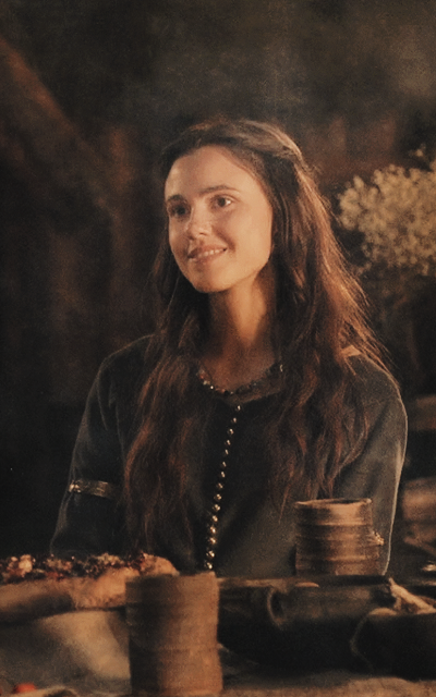 Poppy Drayton QzblwcFV_o