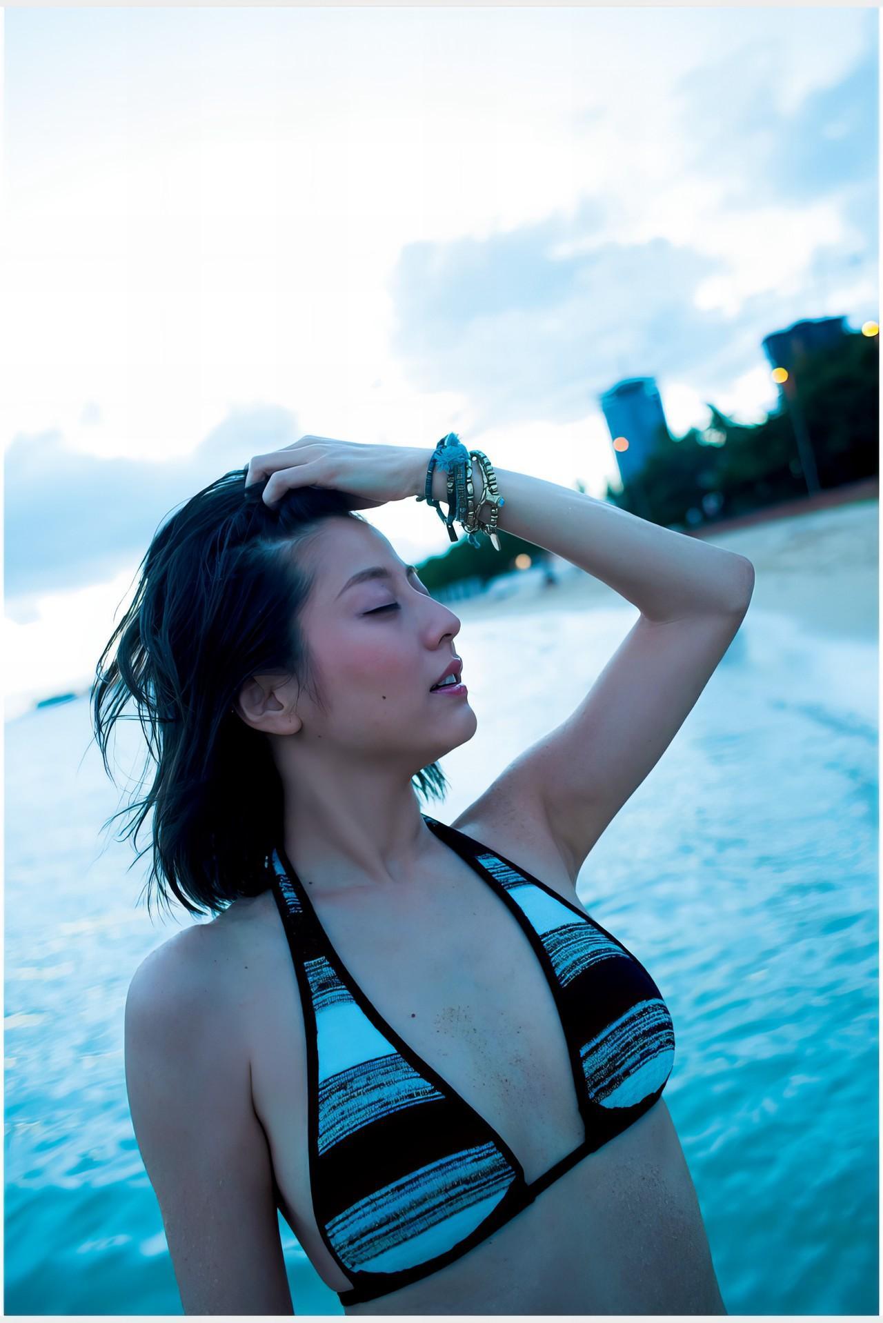 Yumi Sugimoto 杉本有美, 写真集 [it’s me] Set.02(25)