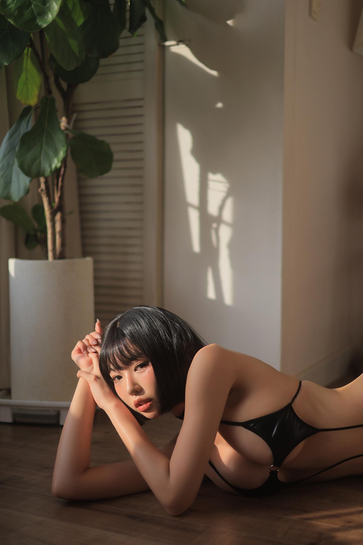 Dongeuran 동그란, PhotoBook 「Matilda」 Set.04(28)