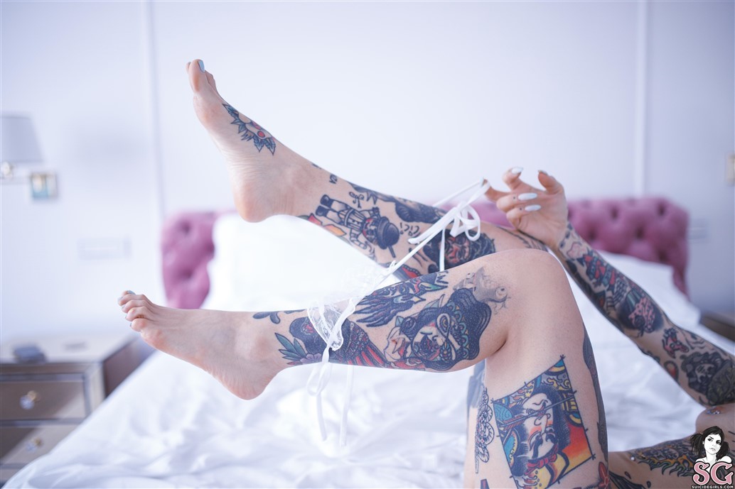 Domino_harvey Suicide, Cinderella Story