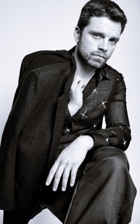 Sebastian Stan E6KvR8VY_o