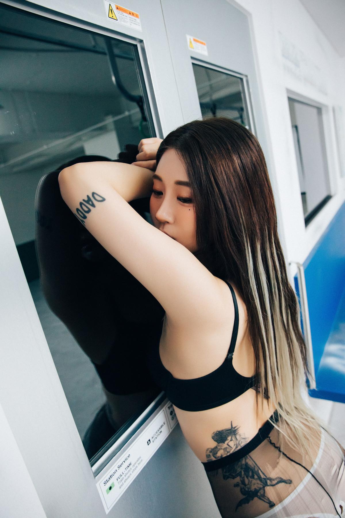 Jeong Bomi 정보미, [Loozy] Bondage Subway Set.01(47)