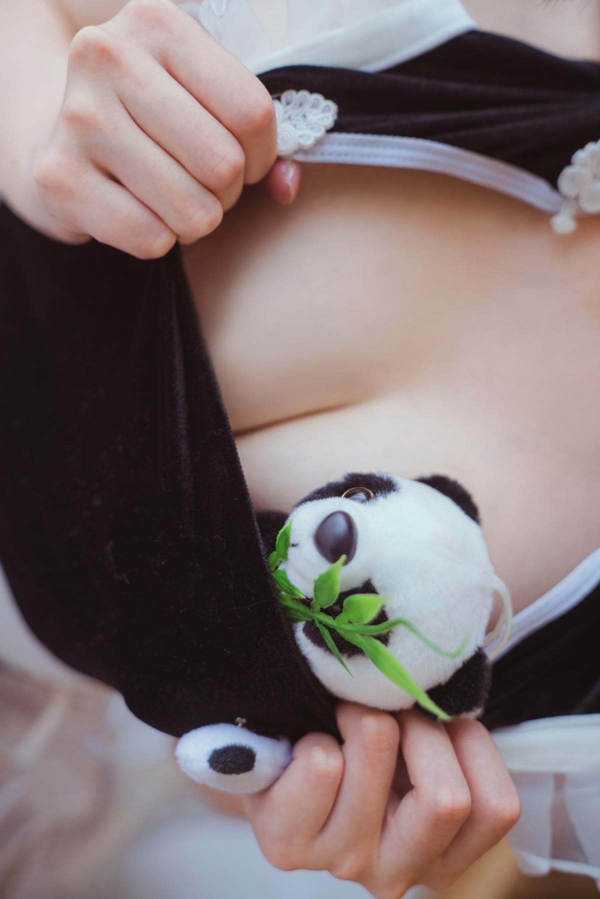 Cosplay Natsuko夏夏子 熊猫女仆(36)