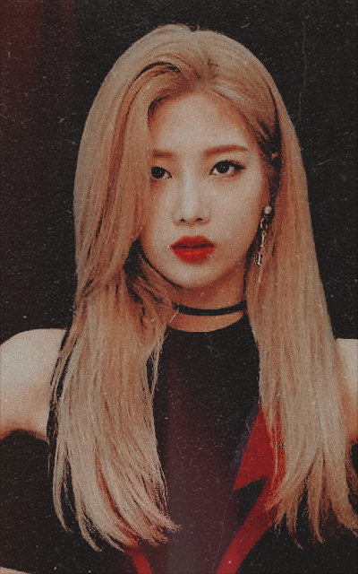 kim lip NLUU6aEN_o