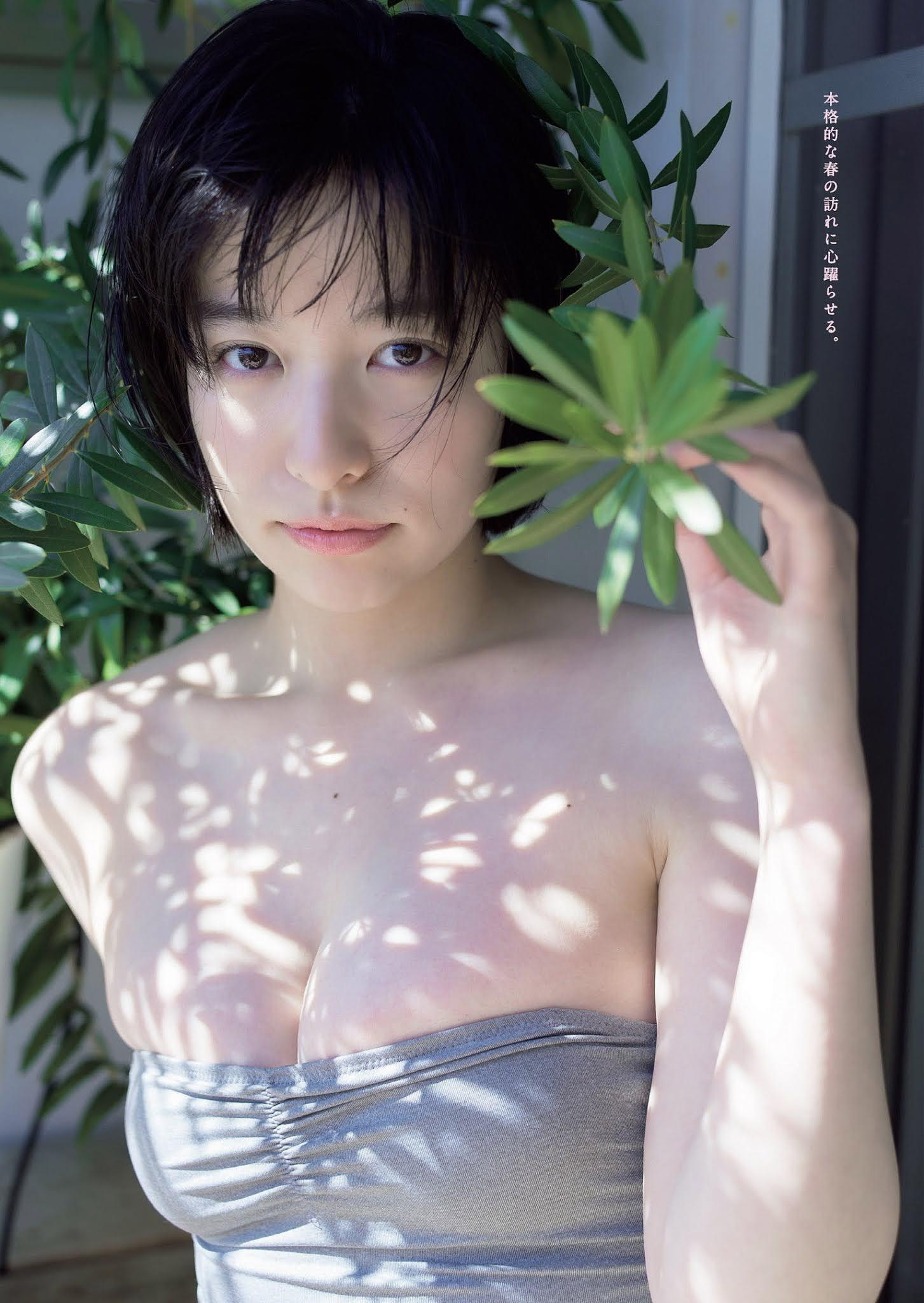 Kaoru Higashide 東出薫, Weekly Playboy 2021 No.16 (週刊プレイボーイ 2021年16号)(5)