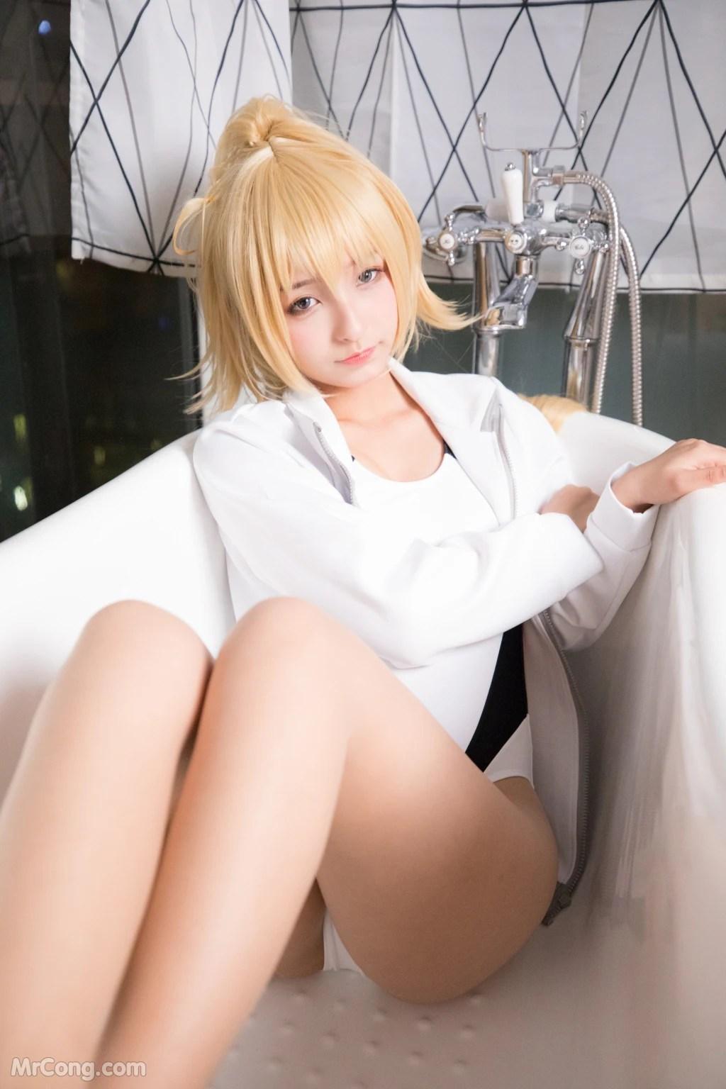 Coser@神楽坂真冬 Vol.036: 电子相册-白贞德《Swimingthedrea》(150 photos)(130)