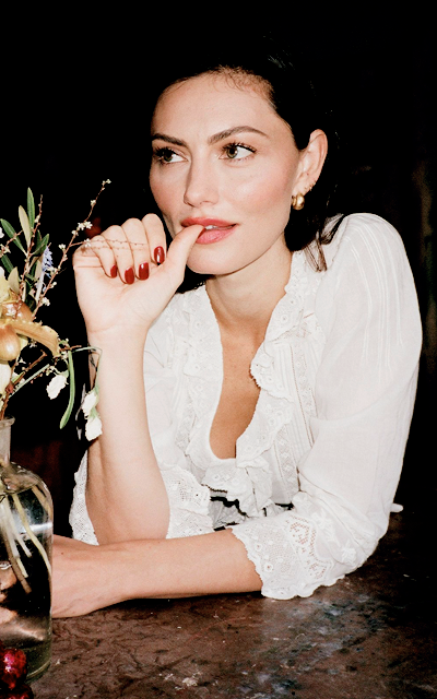 Phoebe Tonkin - Page 3 6j9Zx2db_o