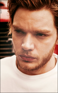 Dominic Sherwood RFWBs1A1_o