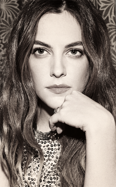 Riley Keough EIBRhdiE_o