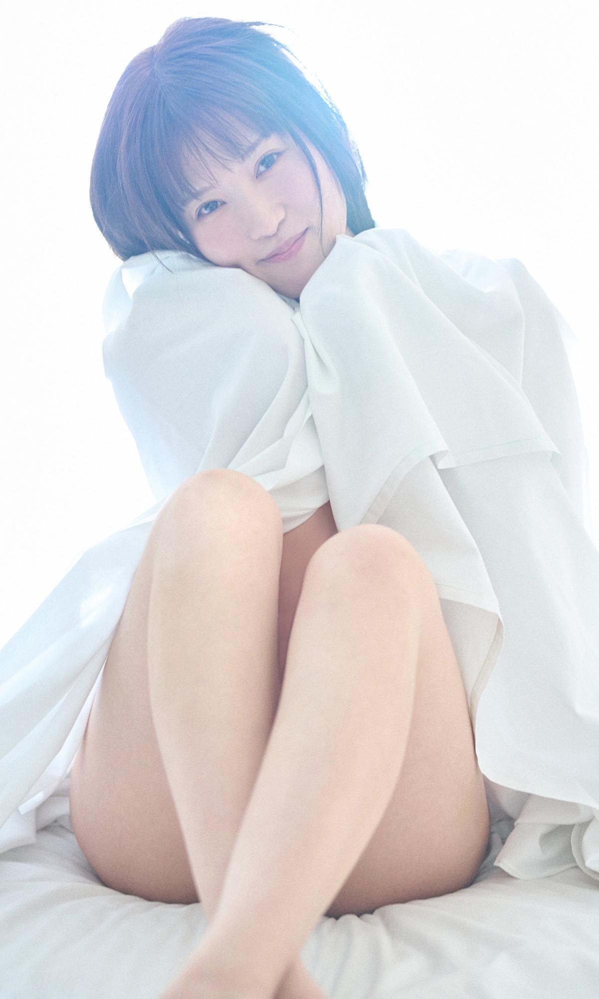 Rin Okabe 岡部麟, 週プレ Photo Book 「永遠の虜毒～prologue～」 Set.01(15)