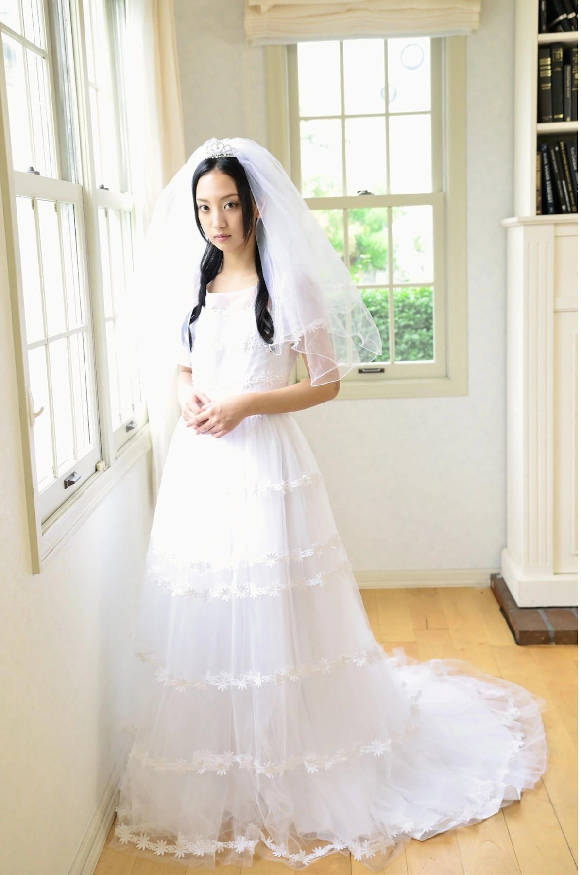 An Tsujimoto 辻本杏, 写真集 Sweet Lover 「白と黒の誘惑」 Set.02(1)