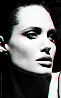 Angelina Jolie HiRFKK6I_o