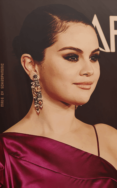 Selena Gomez - Page 2 JUlUtJYW_o