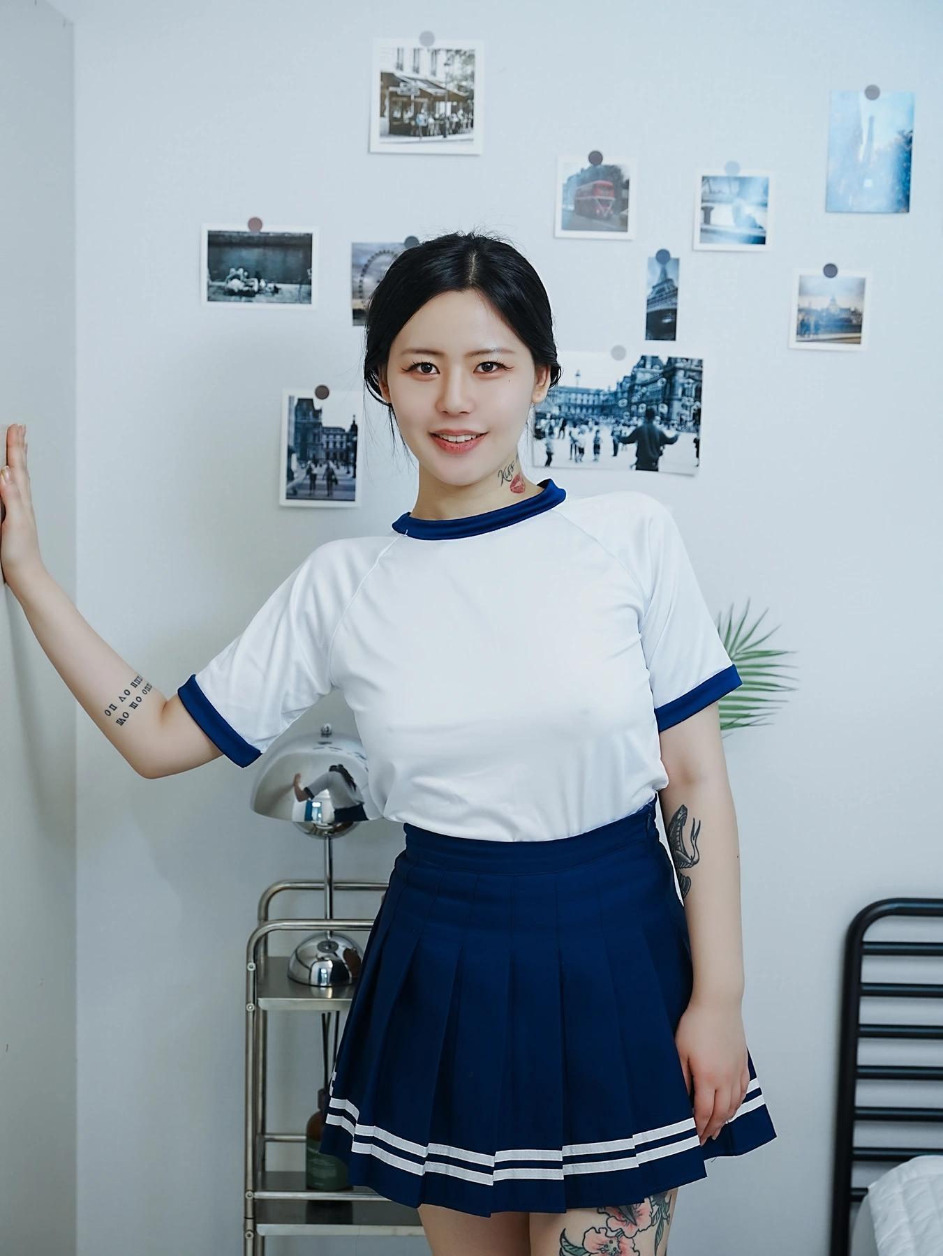 Choi Ri 최리, Photobook Vol.01 「Bloomers」 Set.01(22)