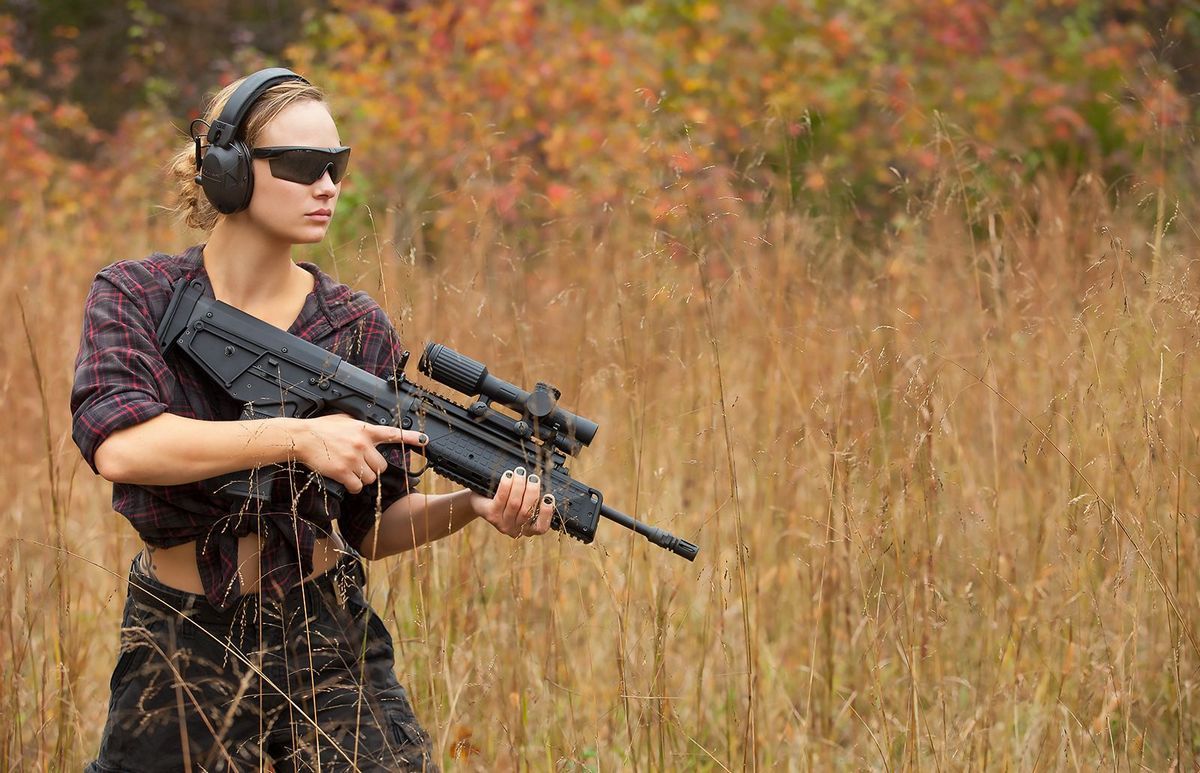 WOMEN WITH WEAPONS...8 C223tBSA_o