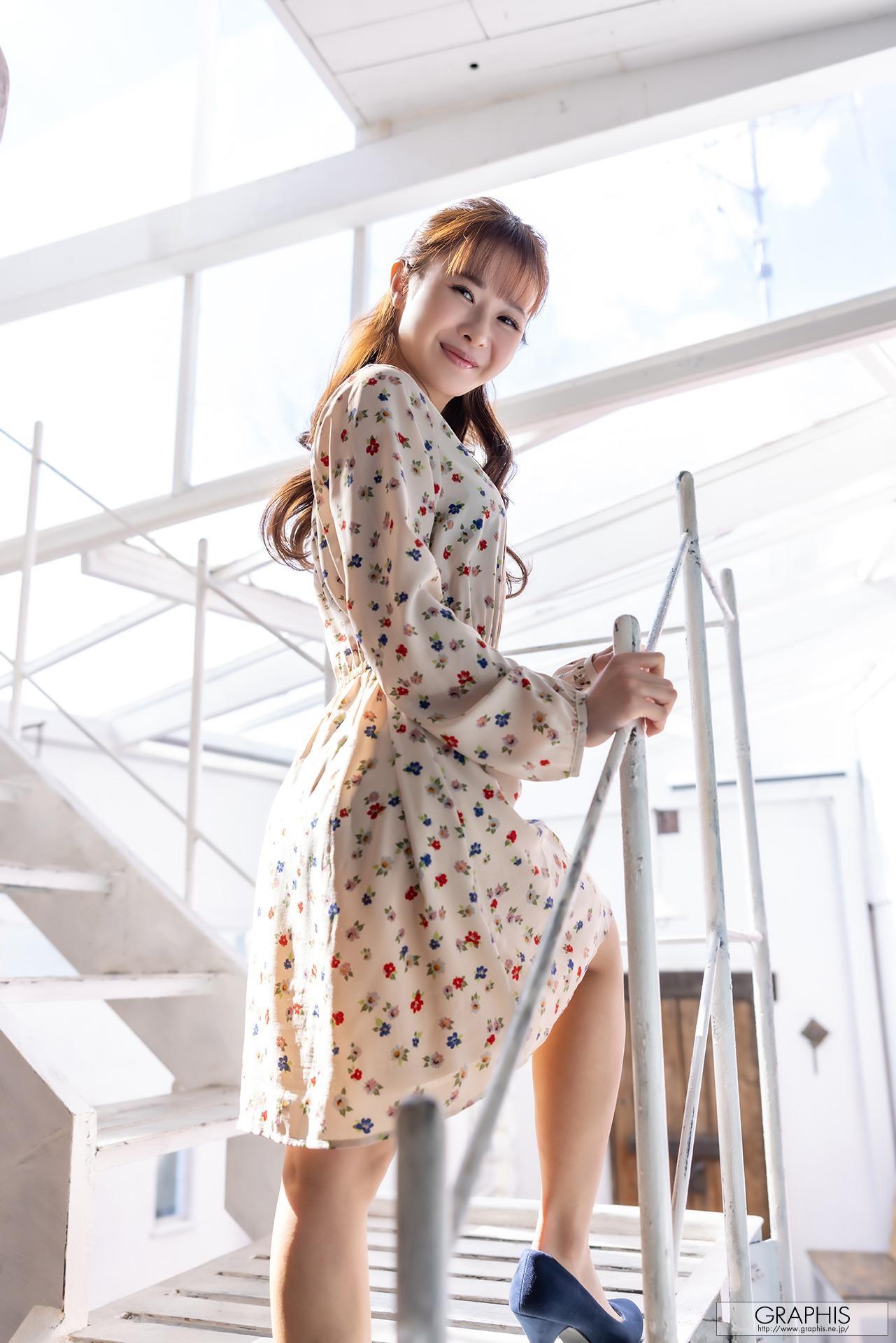 Rio Kuriyama 栗山莉緒, [Graphis] Gals “Smile” Vol.03(10)