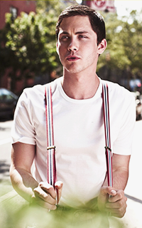 Logan Lerman HH6QqxcE_o