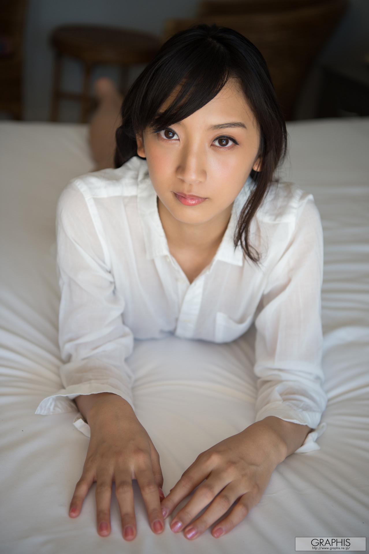 An Tsujimoto 辻本杏, Graphis Autumn Special 2017 Vol.02(5)