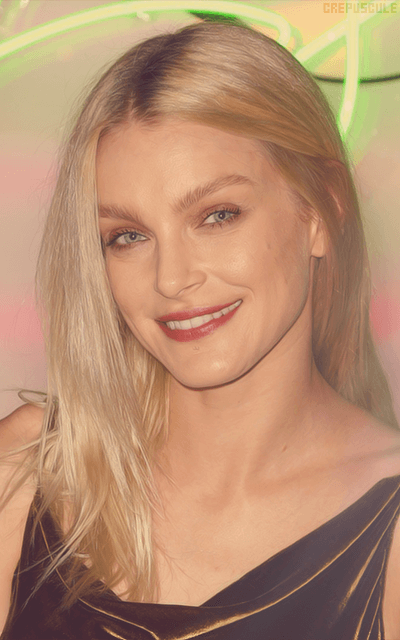 Jessica Stam - Page 7 NwBj6UKd_o